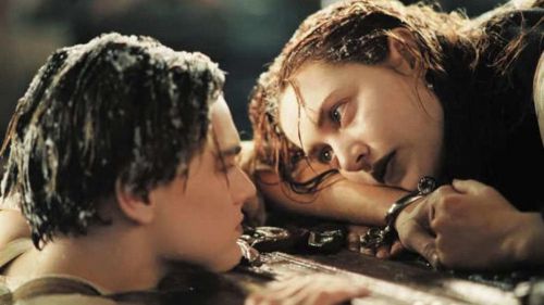 El regreso de 'Cuéntame' (14,1%) casi naufraga con el 'Titanic' (13,3%)
