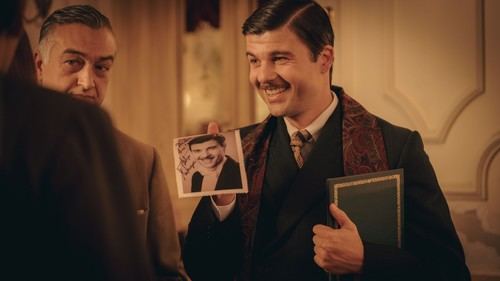 Jordi Coll se une a 'La Favorita 1922' como el seductor Félix Montenegro