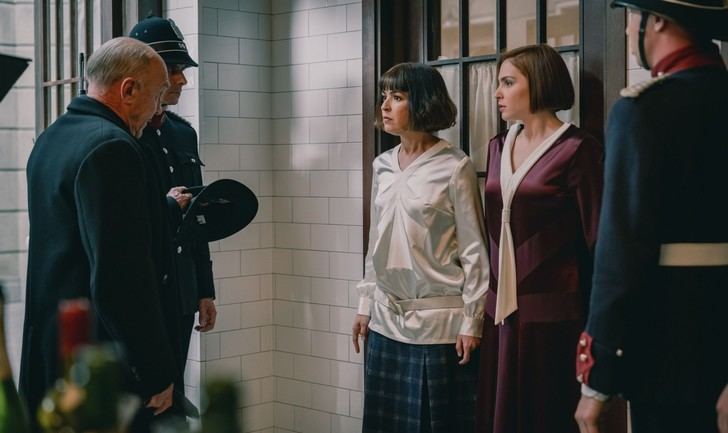 Detienen a Elena durante la redada en La Favorita
