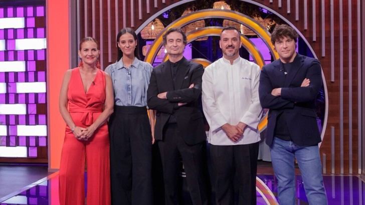 Victoria de Marichalar y Bertín Osborne acompañan a los semifinalistas de MasterChef Celebrity 10